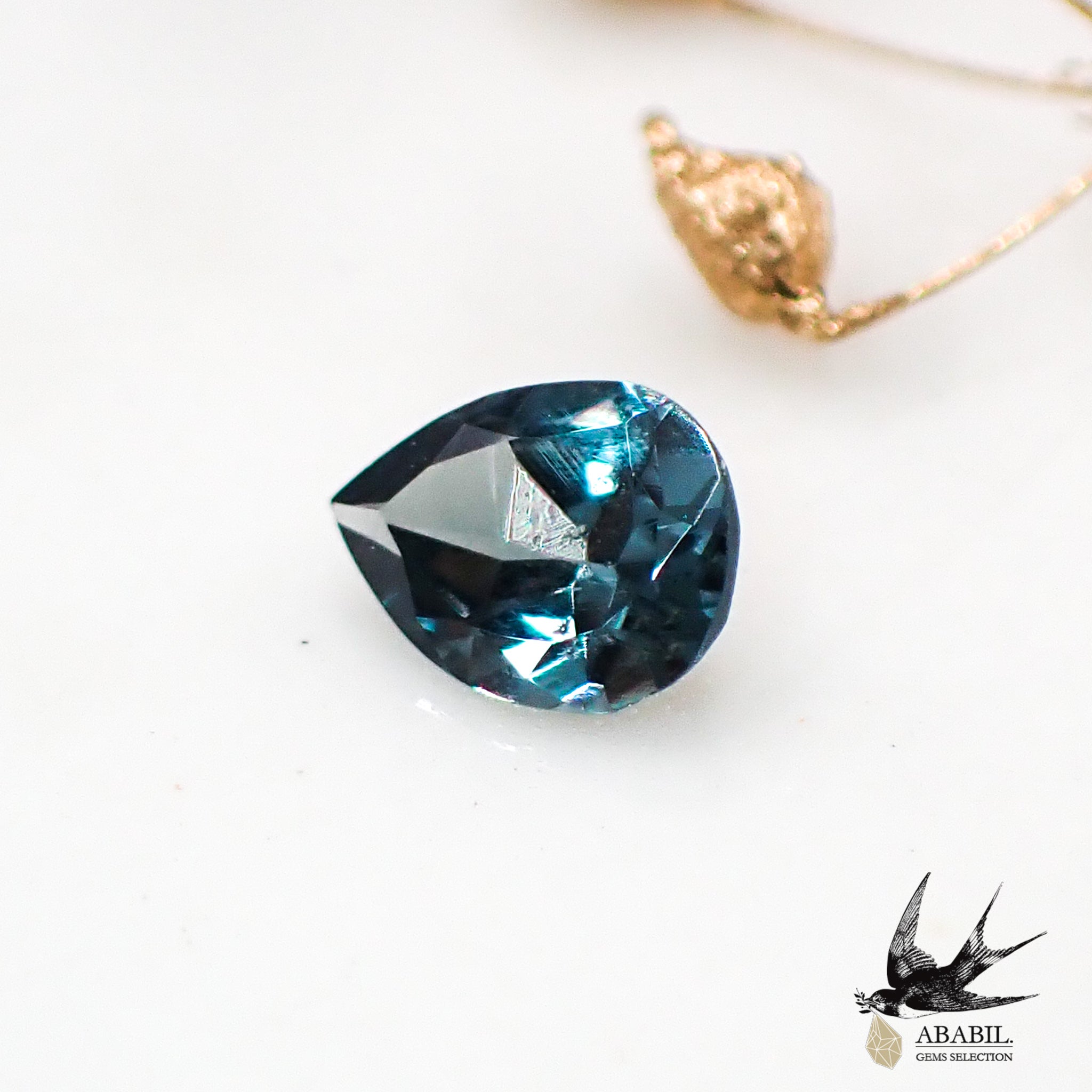 天然カラーチェンジガーネット0.146ct【ベキリー】☆変色宝石