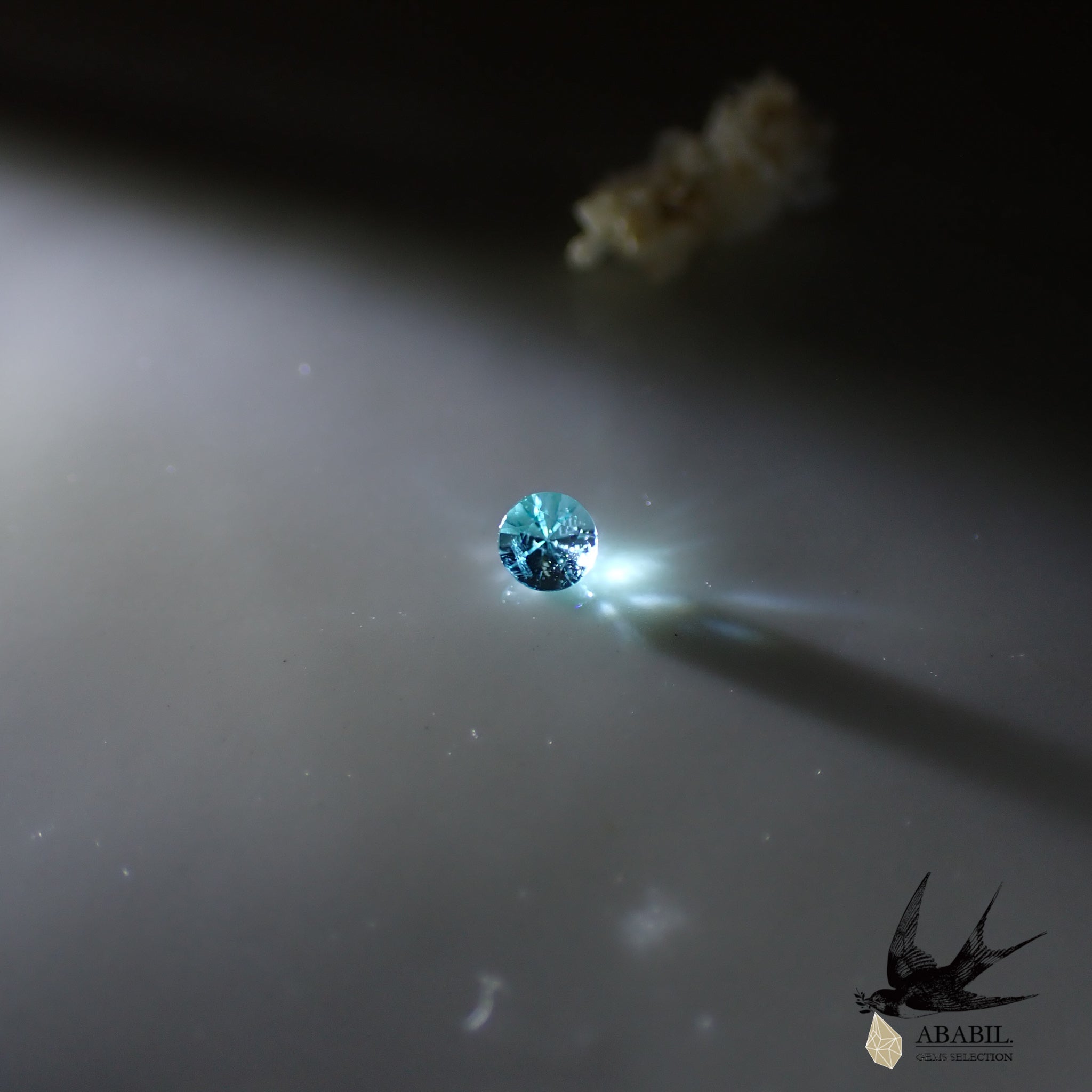 天然パライバトルマリン0.088ct【ブラジル】☆ネオンブルー、蛍光色