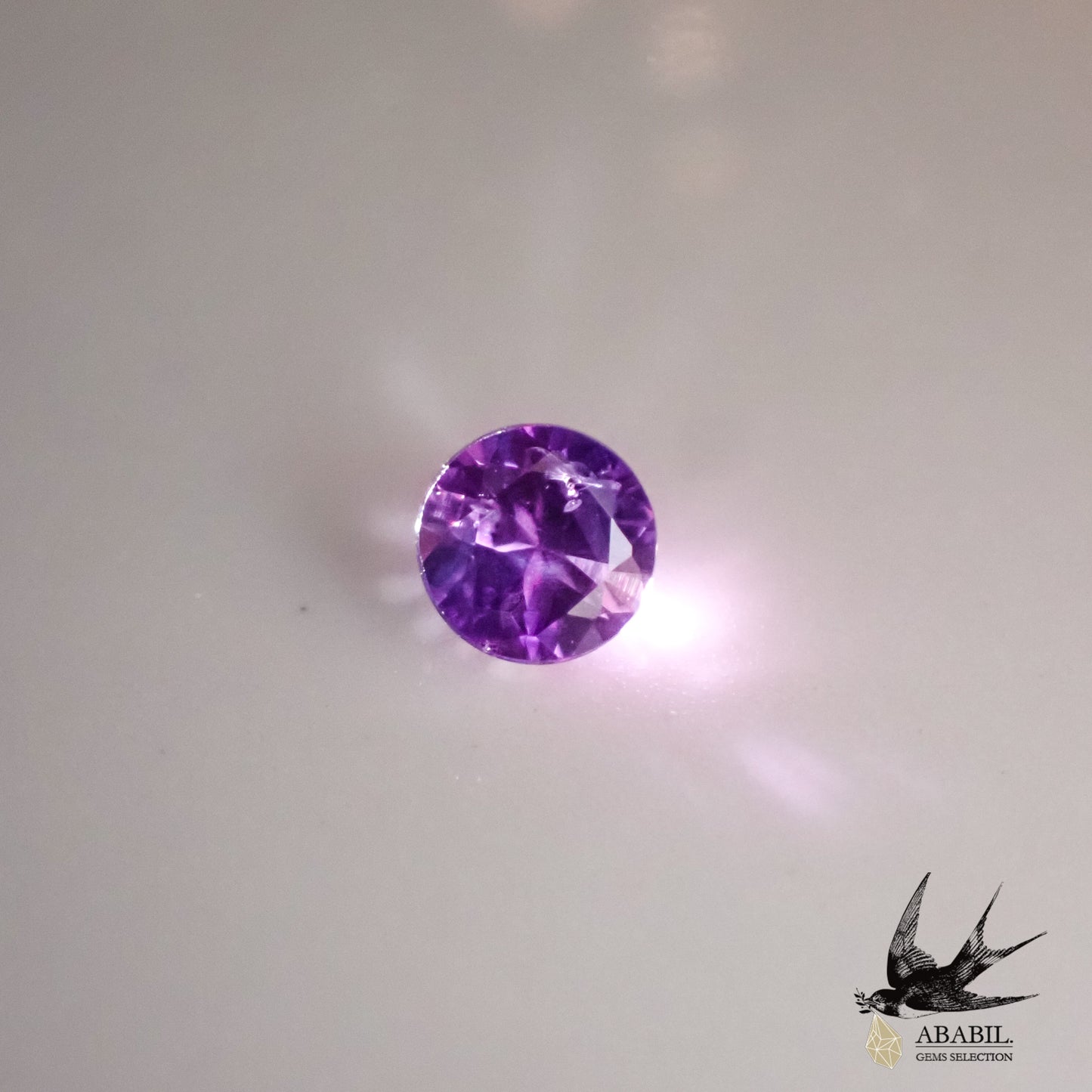 Natural bicolor sapphire 0.117ct [Tanzania] Nebula-like color Fluorescence 