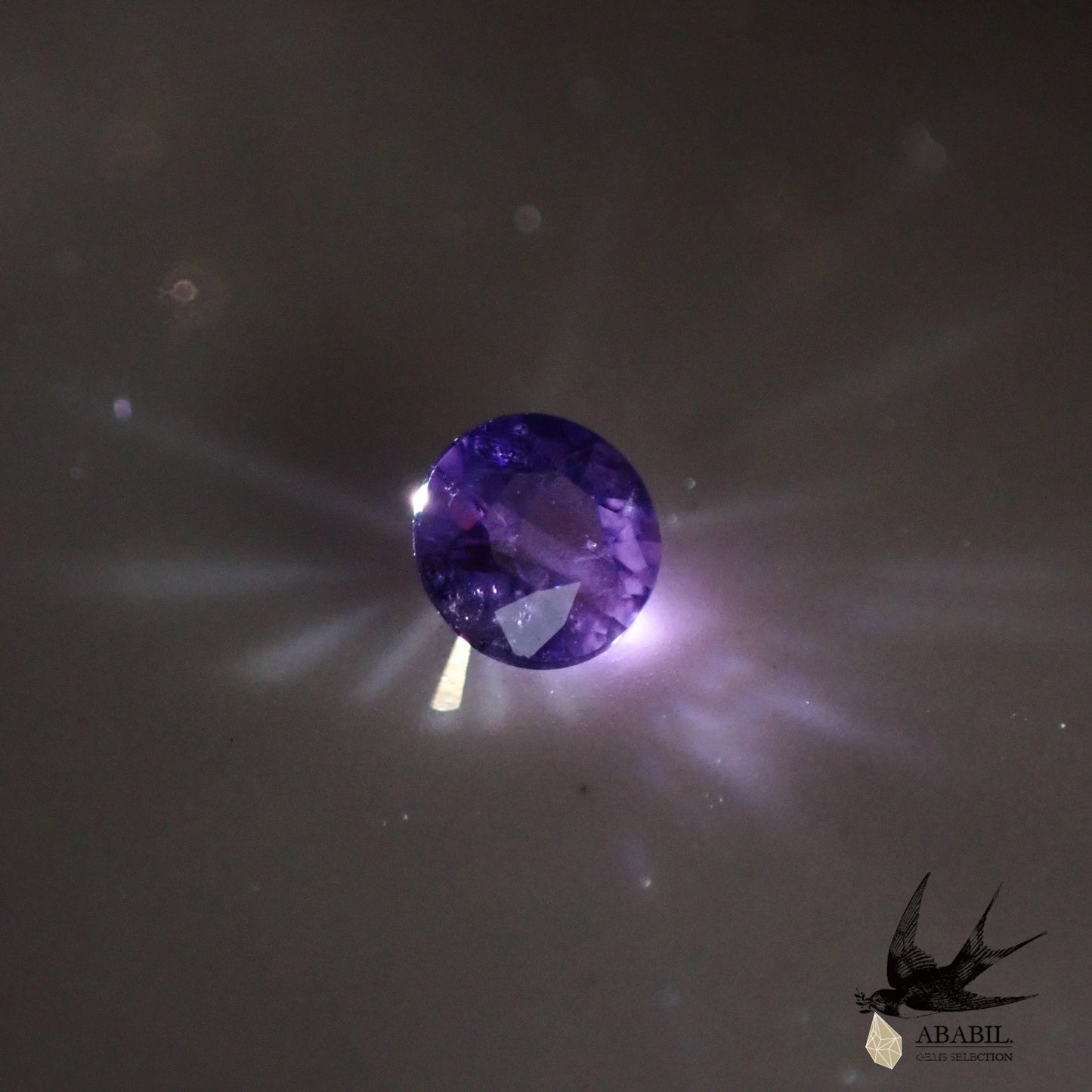天然雙色藍寶石 0.138ct [坦桑尼亞] 星雲狀顏色熒光