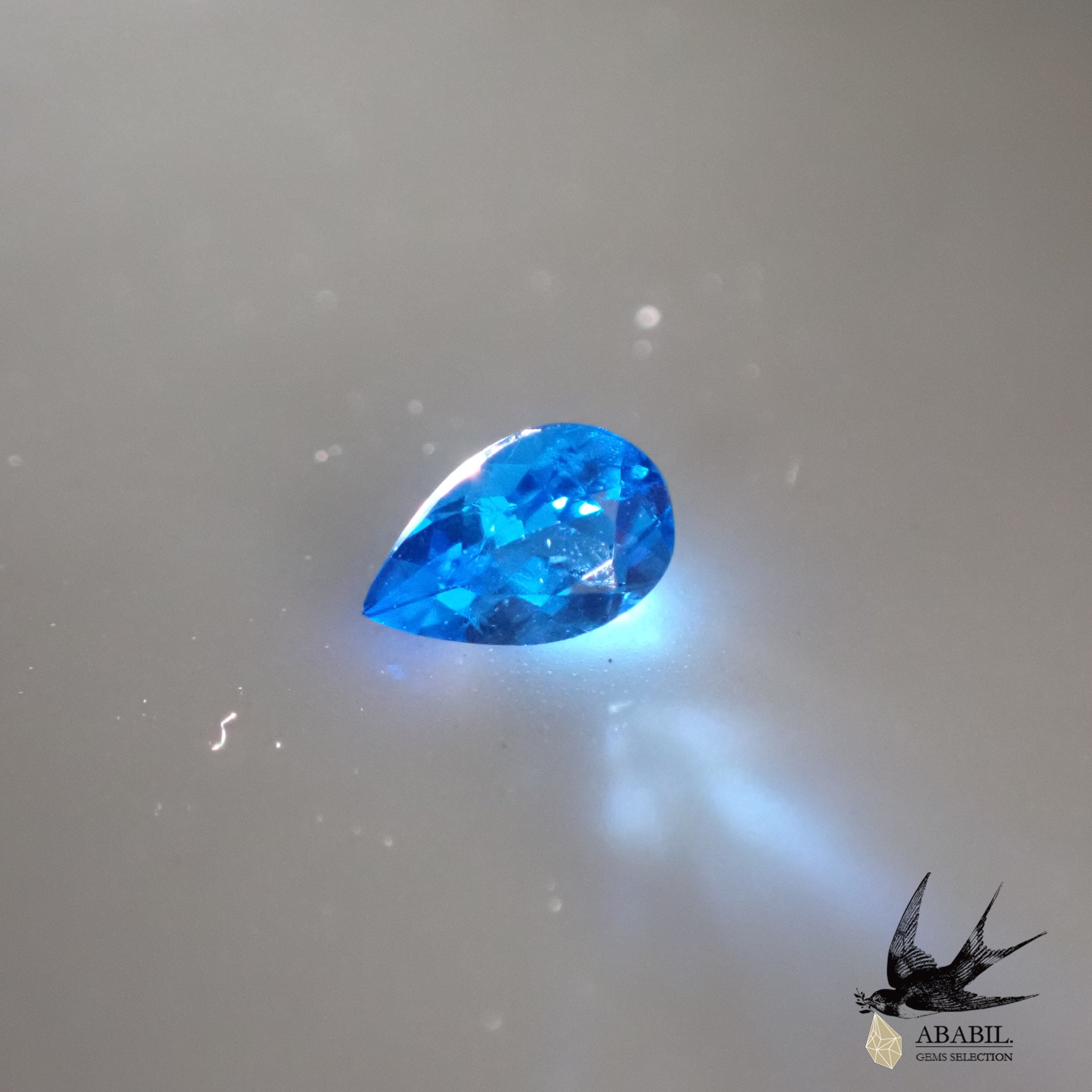 天然アウイナイト0.08ct【ドイツ】☆ビビットブルー☆ネオン、蛍光 – ABABIL.gems