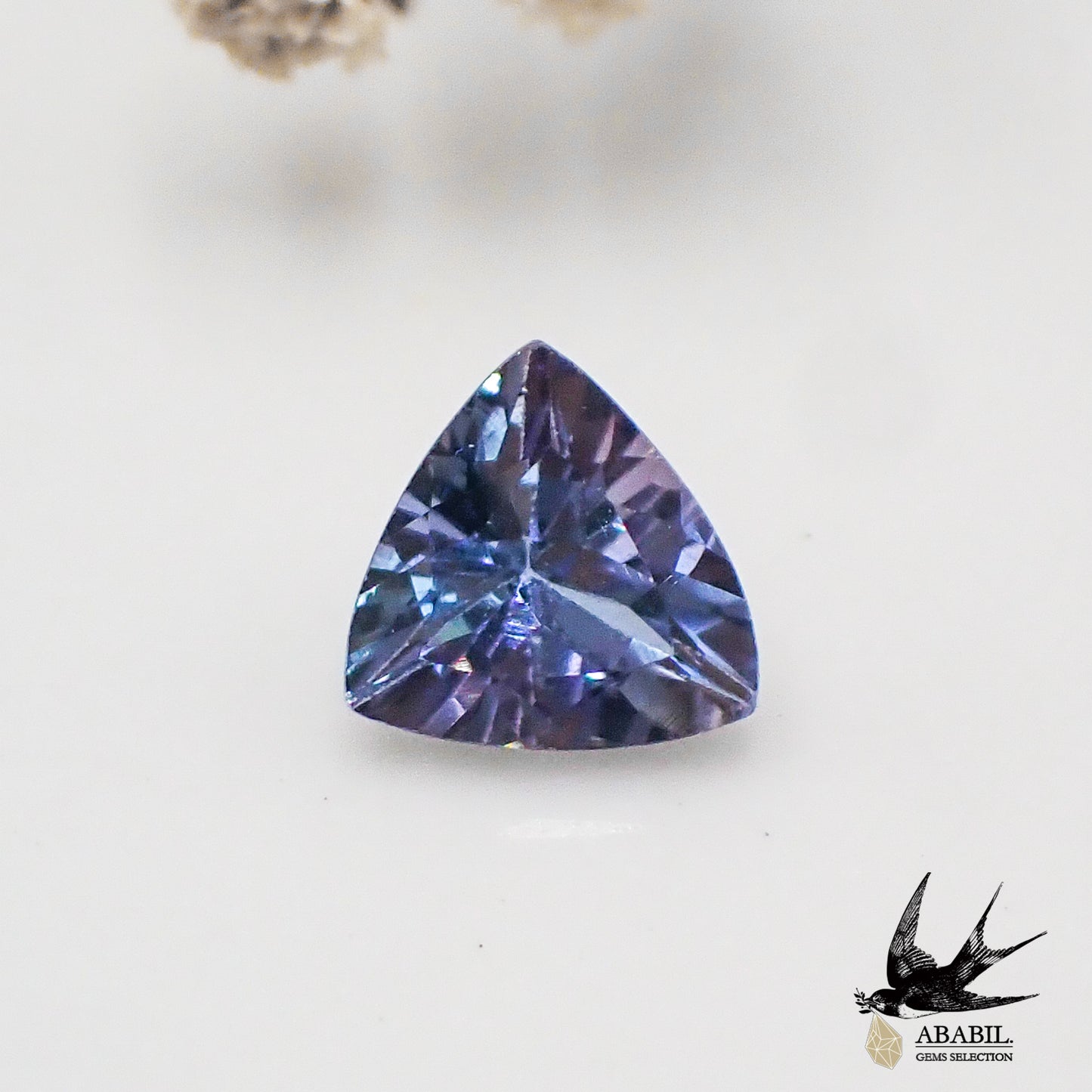 Natural bicolor tanzanite (zoisite) 0.527ct [Tanzania] Multicolor gemstone 
