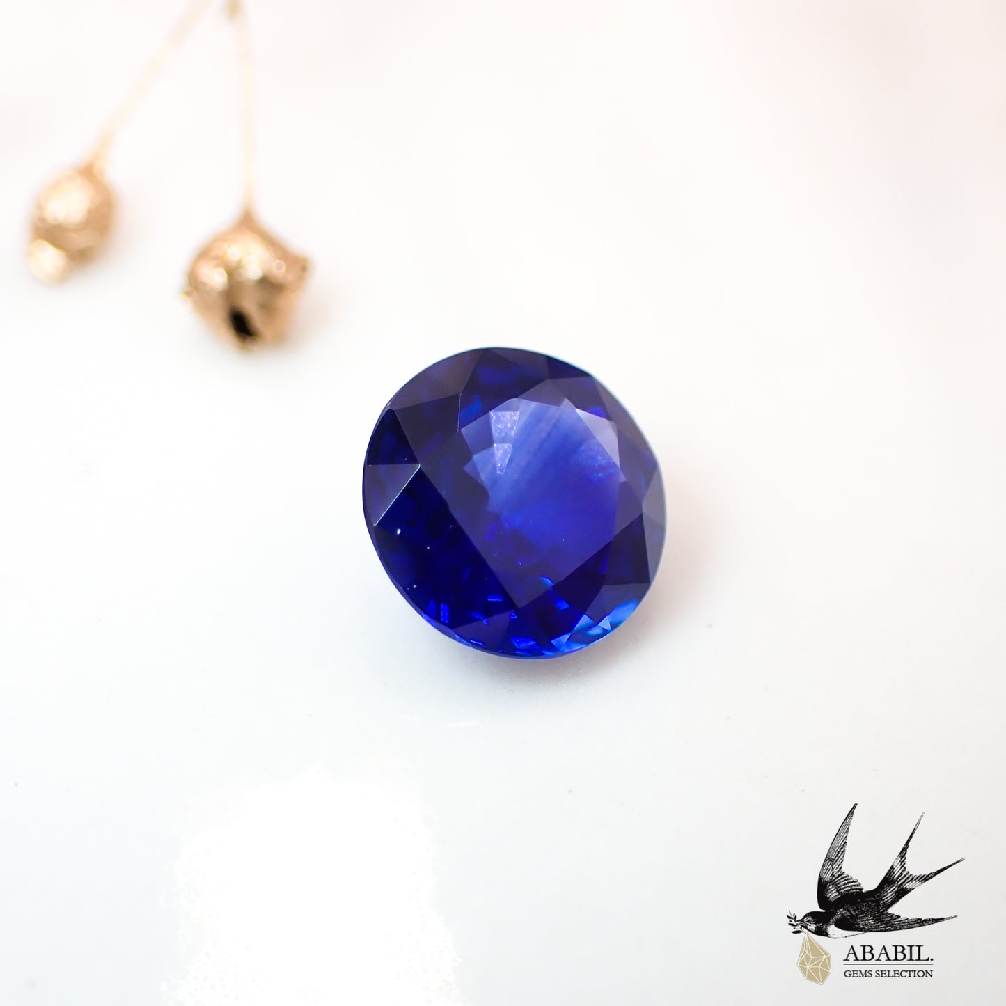 Natural unheated royal blue sapphire 0.93ct [Sri Lanka] ★AIGS certification★ 
