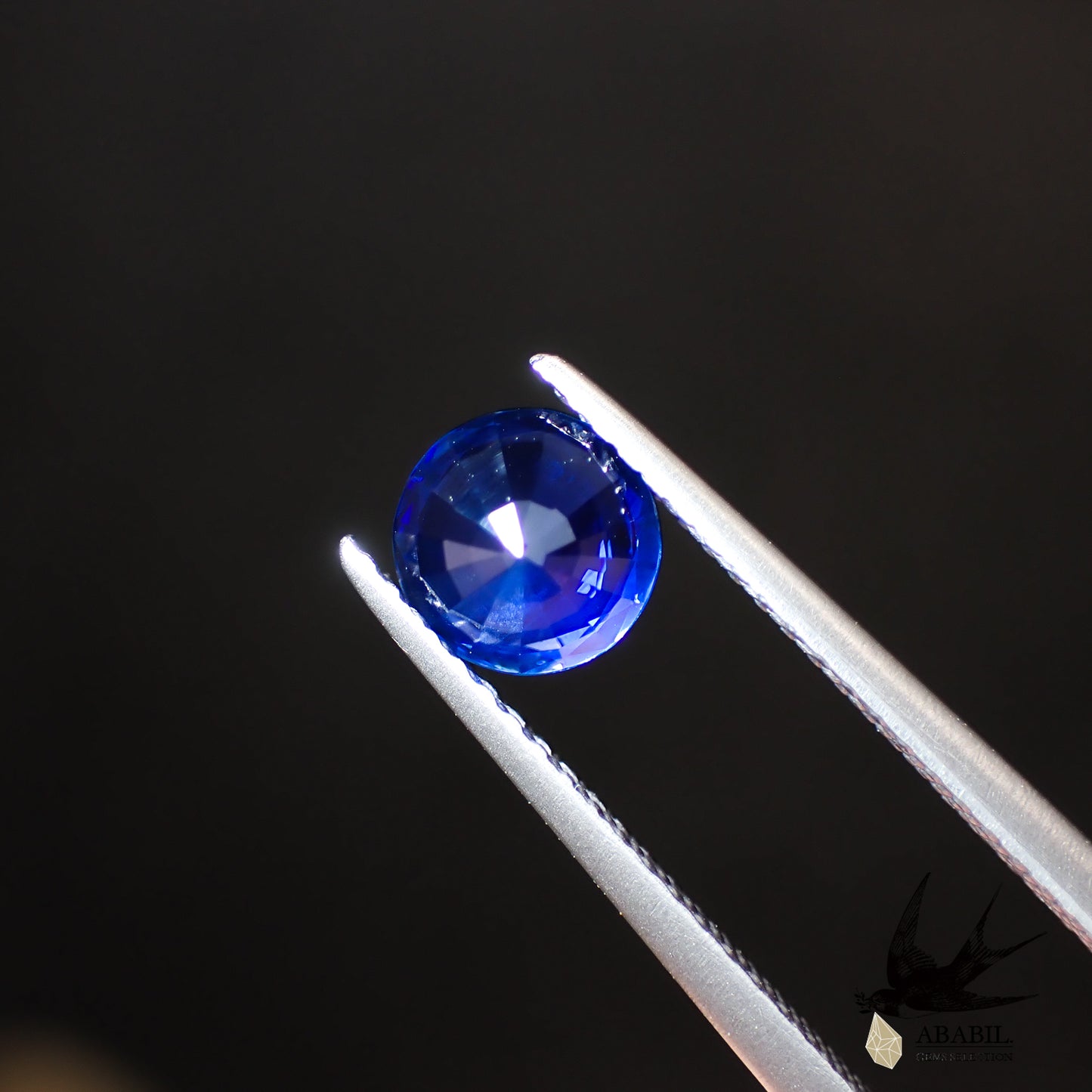 Natural unheated royal blue sapphire 0.93ct [Sri Lanka] ★AIGS certification★ 