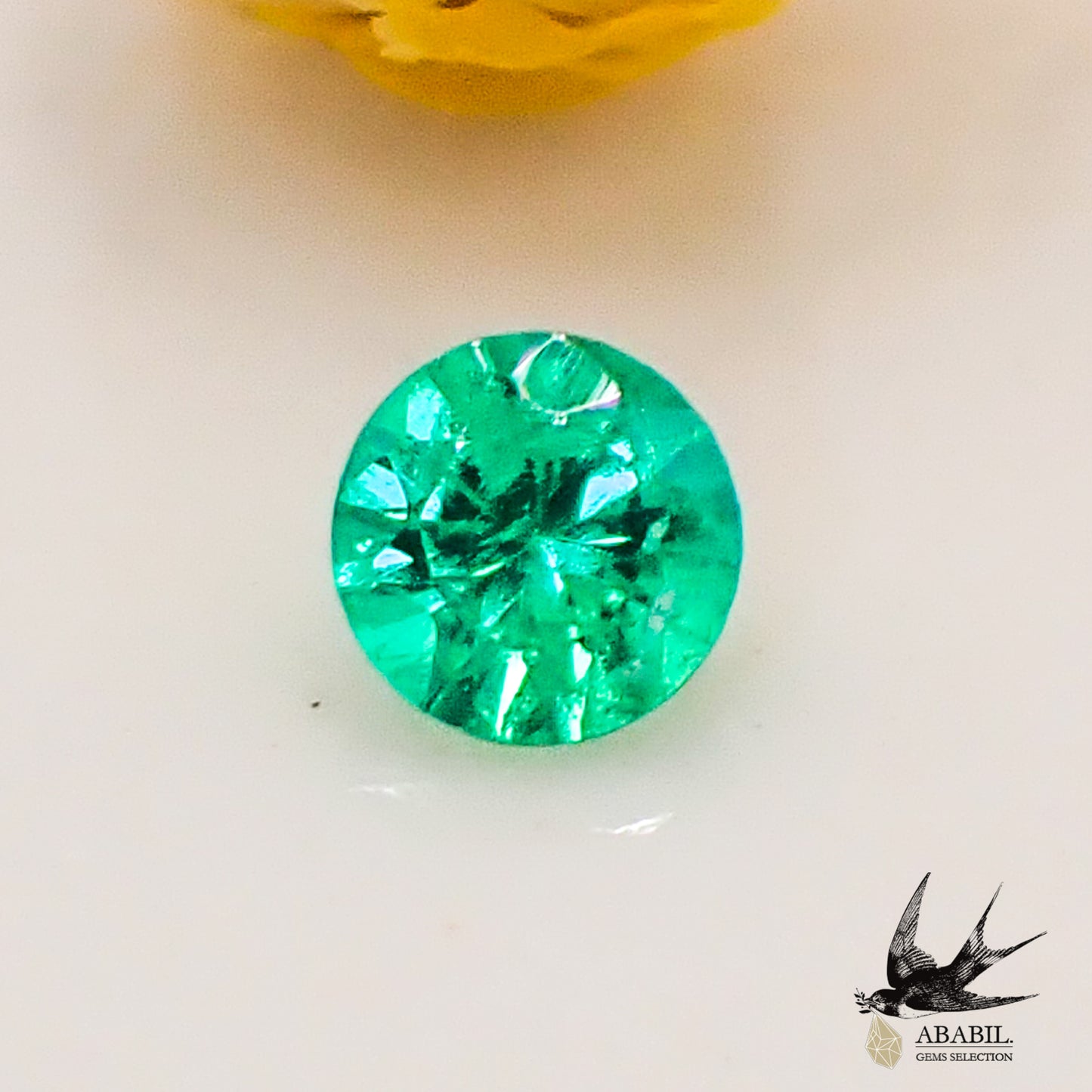 Natural emerald 0.058ct [Colombia] ★Brilliant green ★With So 