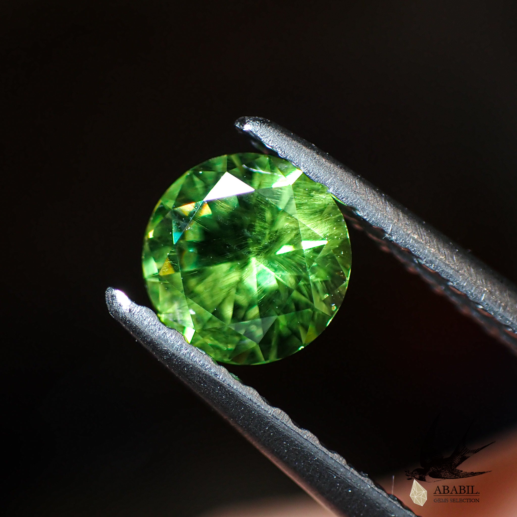 天然デマントイドガーネット0.55ct【ロシア】☆ネオン、ホース 天然デマントイドガーネット0.55ct【ロシア】☆ネオン、ホース