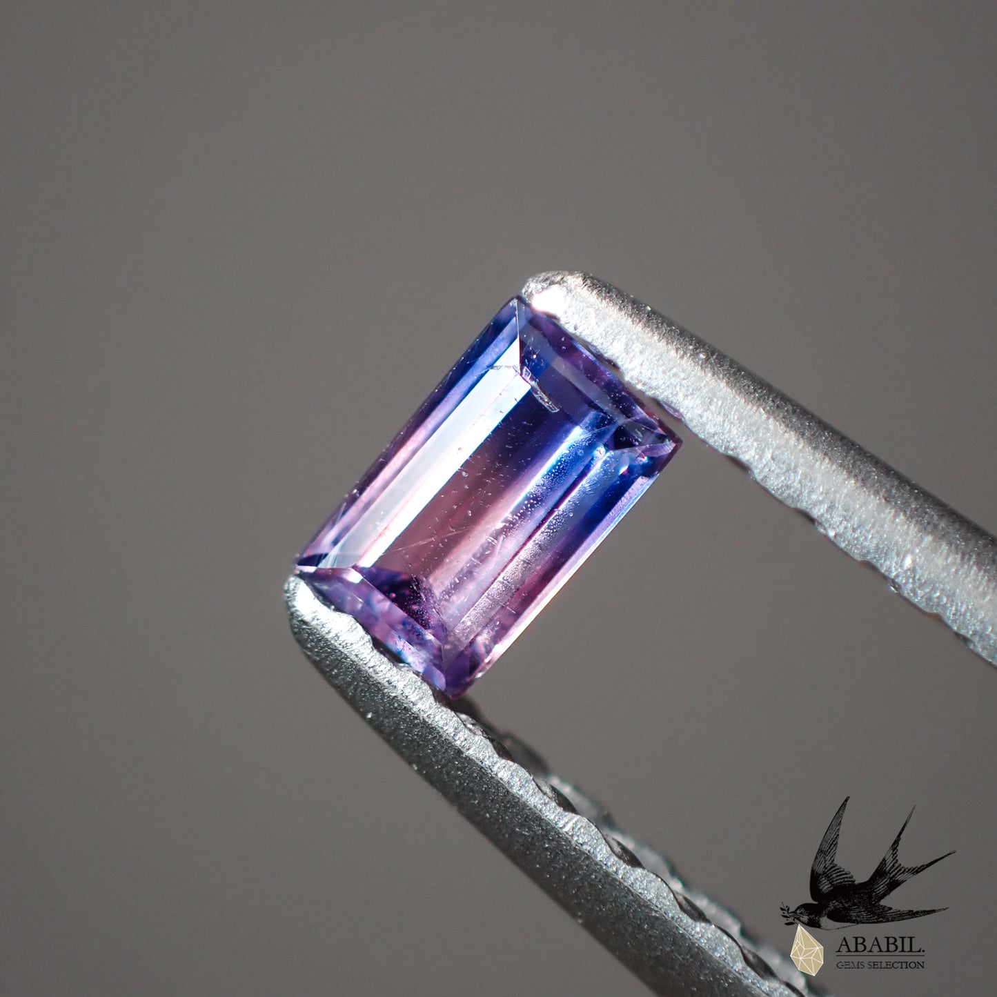 天然雙色藍寶石 0.127ct [馬達加斯加] 迷人的粉色和藍色熒光
