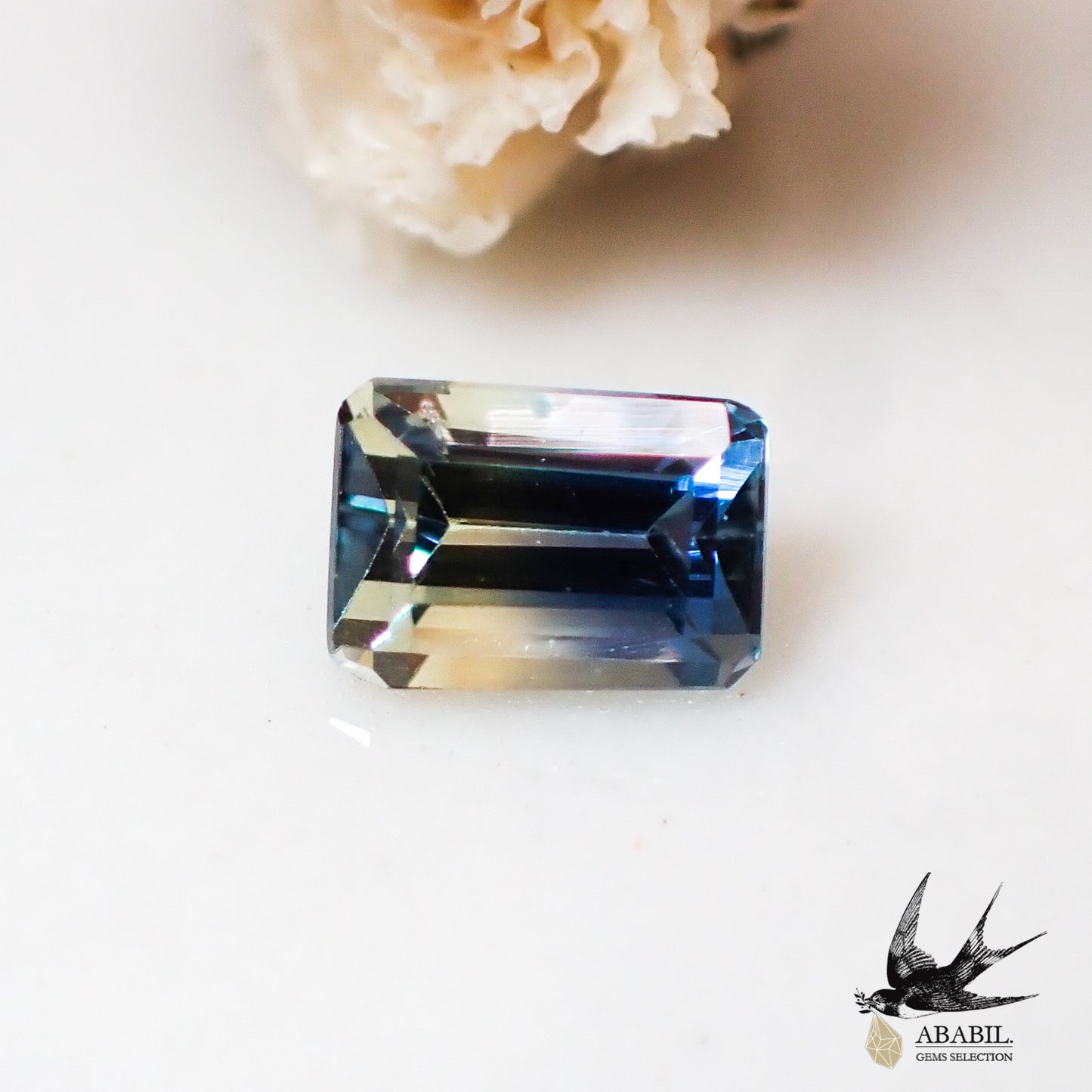 Natural bicolor sapphire 0.128ct [Madagascar] ★Light yellow and blue