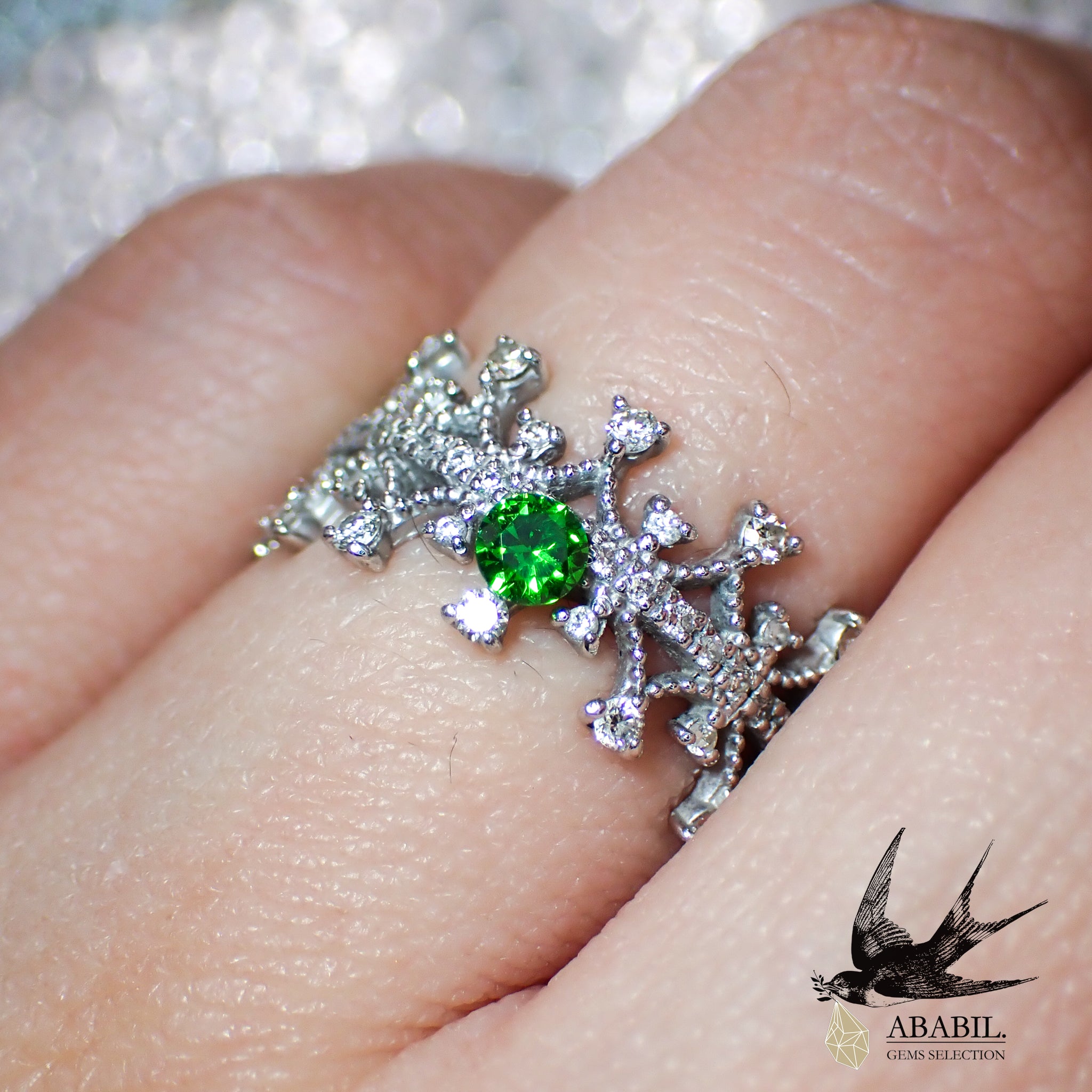 天然石　デマントイドガーネット 天然デマントイドガーネット0.13ct【ロシア】☆ネオン、ホース