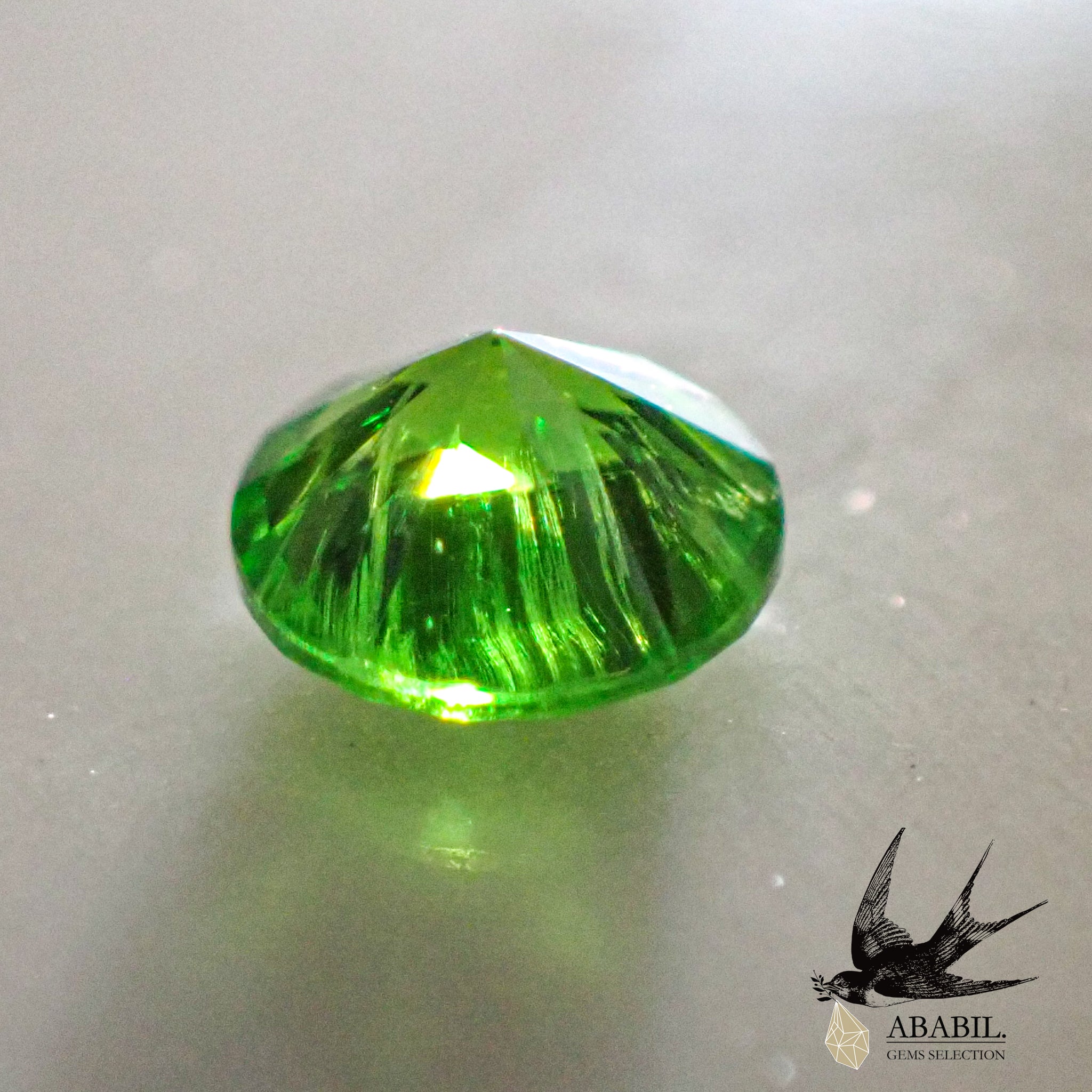 天然デマントイドガーネット0.14ct【ロシア】☆ネオン、ホース 天然デマントイドガーネット0.14ct【ロシア】☆ネオン、ホース