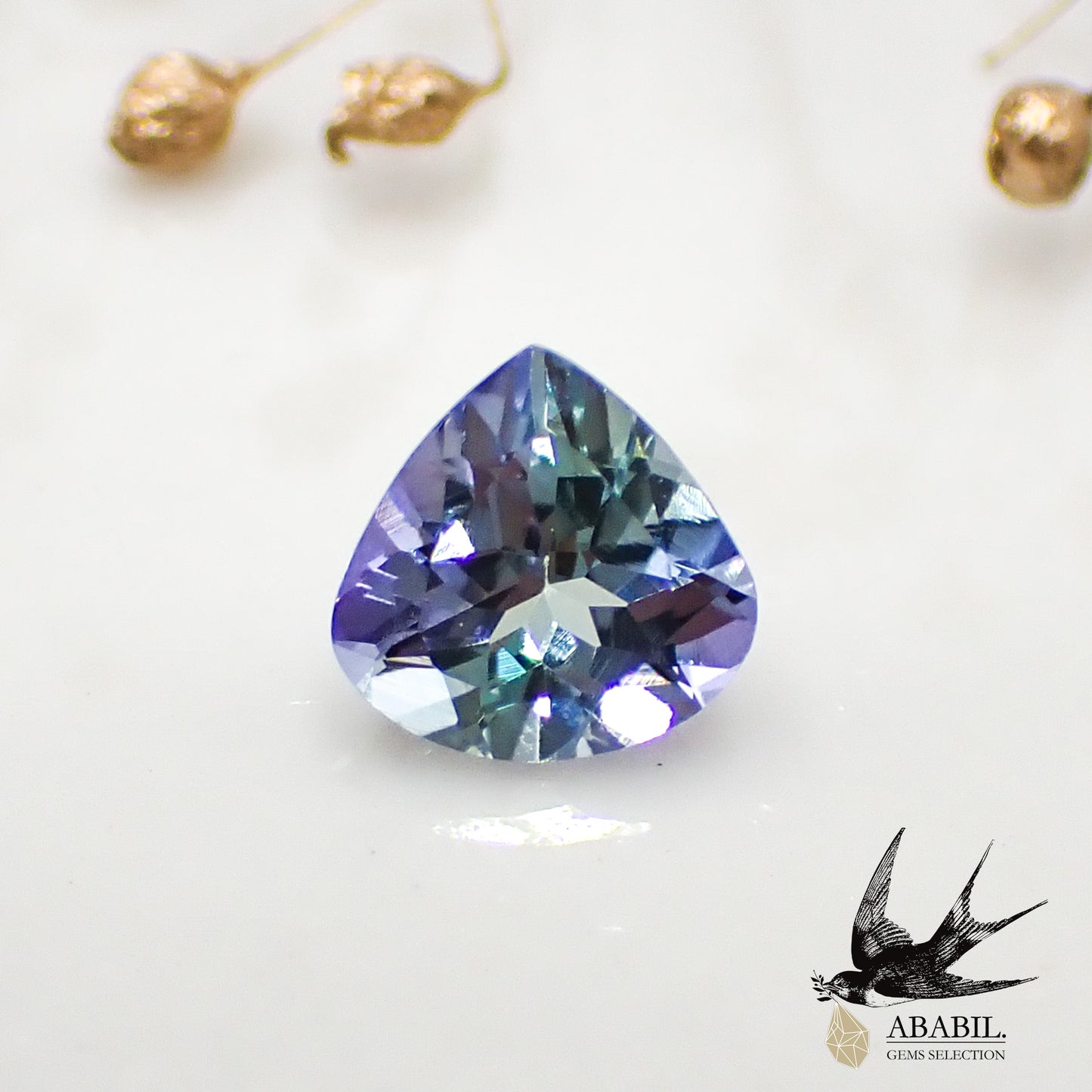 天然雙色坦桑石 (zoisite) 0.86ct [坦桑尼亞] 多色性