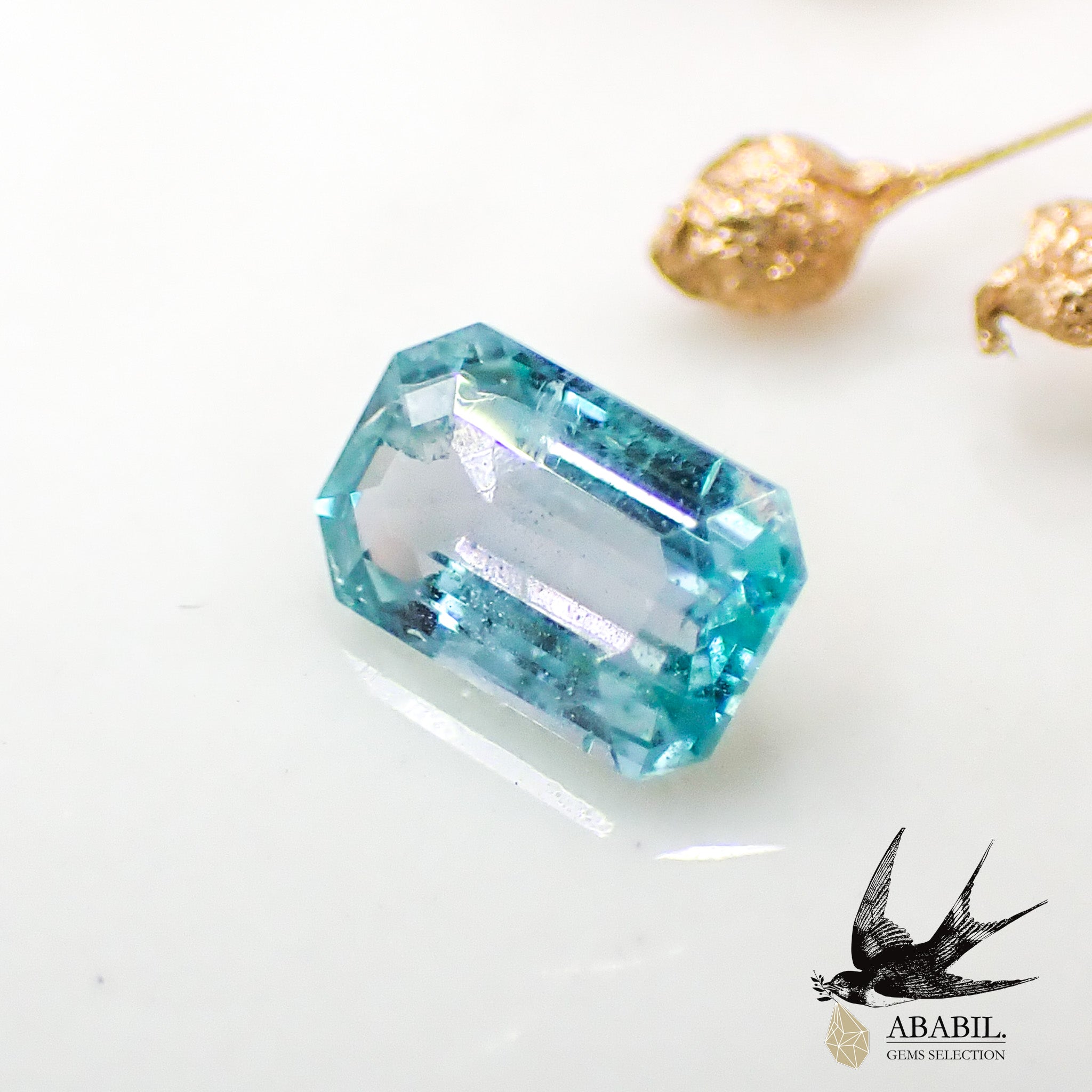 天然ブルーコーネルピン0.35ct【タンザニア】☆希少石☆多色性宝石☆バイカラー – ABABIL.gems