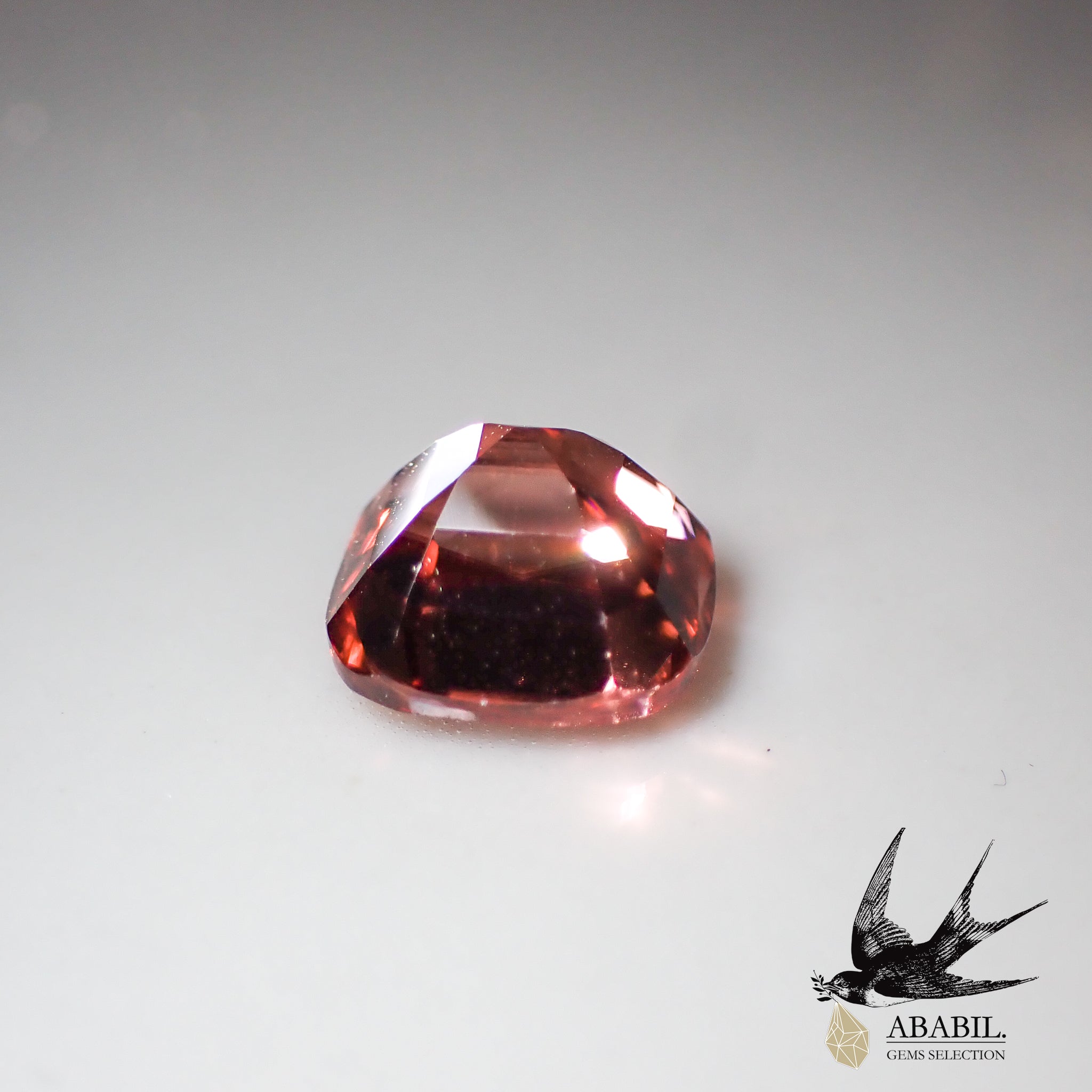 天然レッドジルコン1.98ct【タンザニア】☆ラズベリー・ファイア