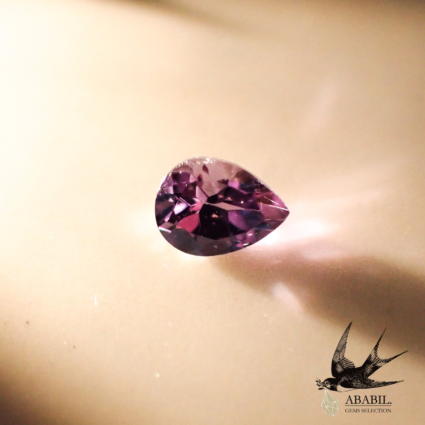 Natural high-quality color-change garnet 0.23ct [Bekilly] ★Discoloration gem★