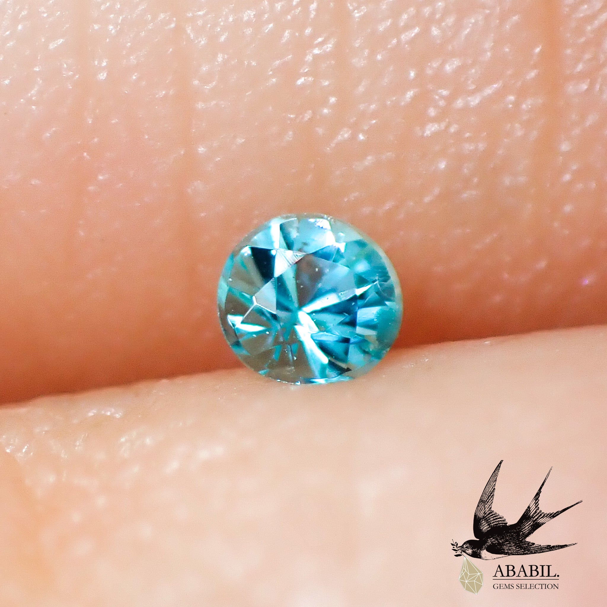 天然パライバトルマリン0.03ct【ブラジル】☆ネオンブルー、蛍光色
