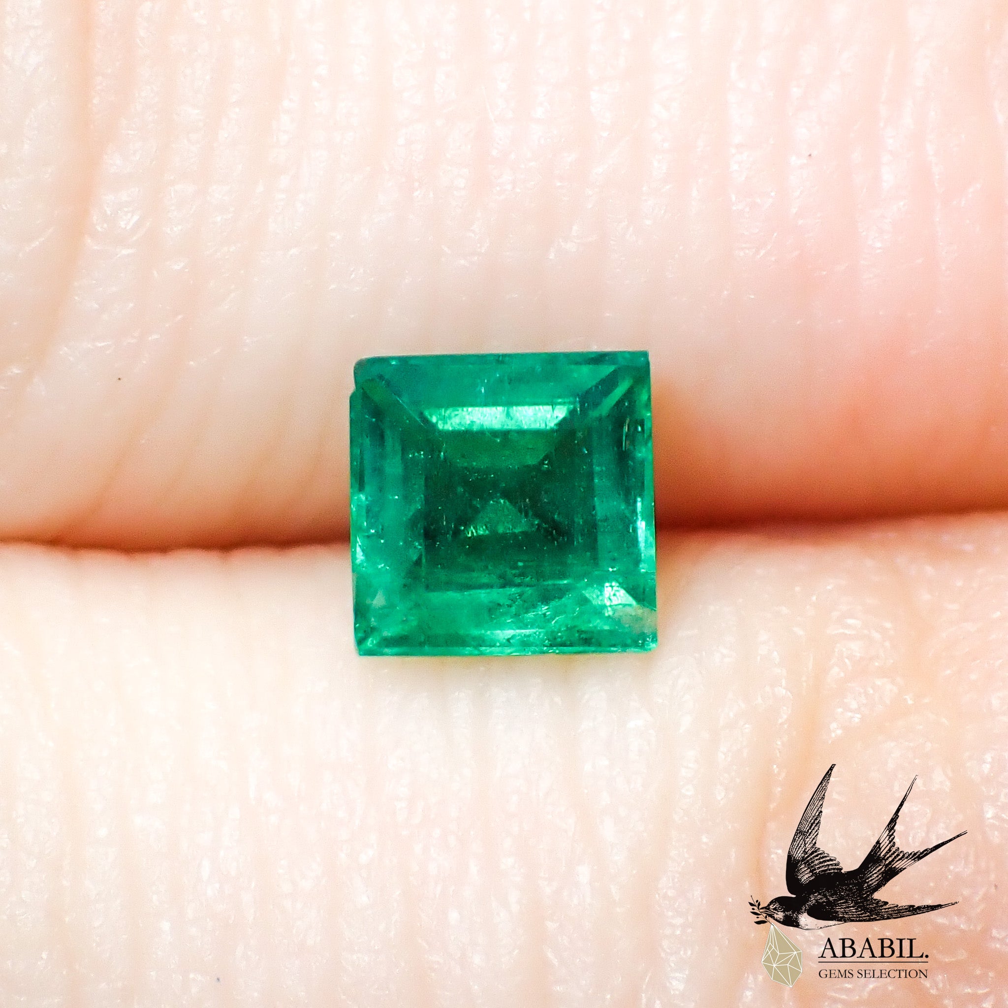 天然エメラルド0.59ct【ザンビア】☆透明度が高い☆