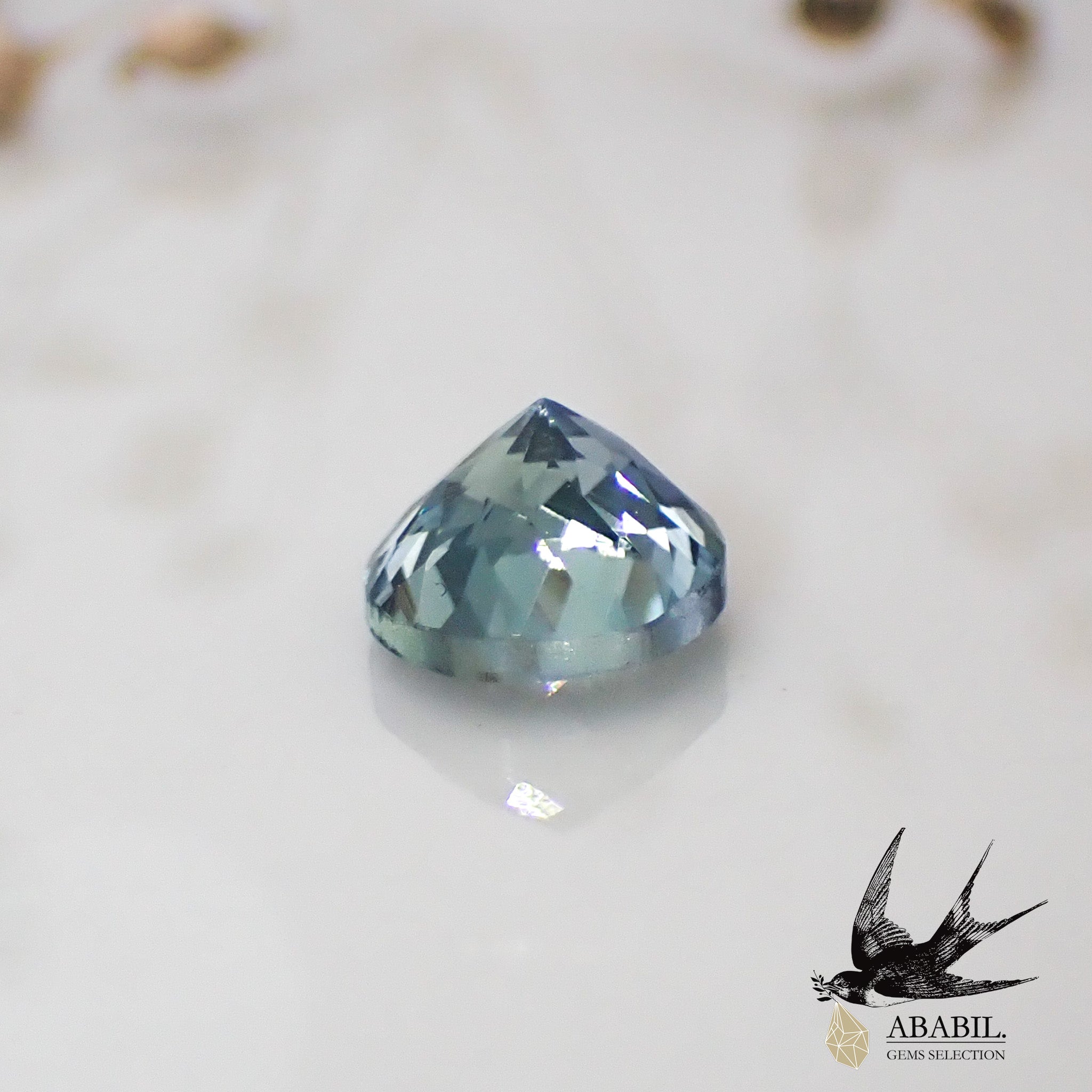 天然バイカラータンザナイト(ゾイサイト)0.76ct【タンザニア】☆多色性