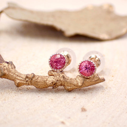 Artwork・Antique Faux Ring Earrings [Hot Pink Spinel]